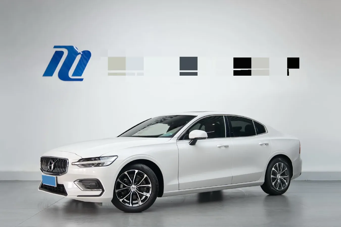 2022 Volvo S60 2.0T 197HP L4 8AT,autocango,china used car exporter,china ev exporter,chinese used car exporter,chinese used ev exporter