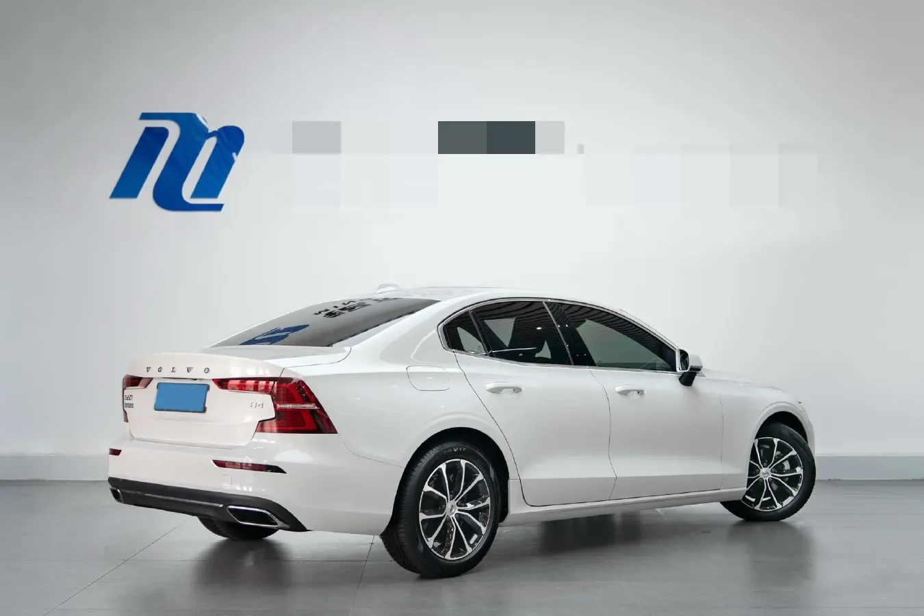 2022 Volvo S60 2.0T 197HP L4 8AT,autocango,china used car exporter,china ev exporter,chinese used car exporter,chinese used ev exporter