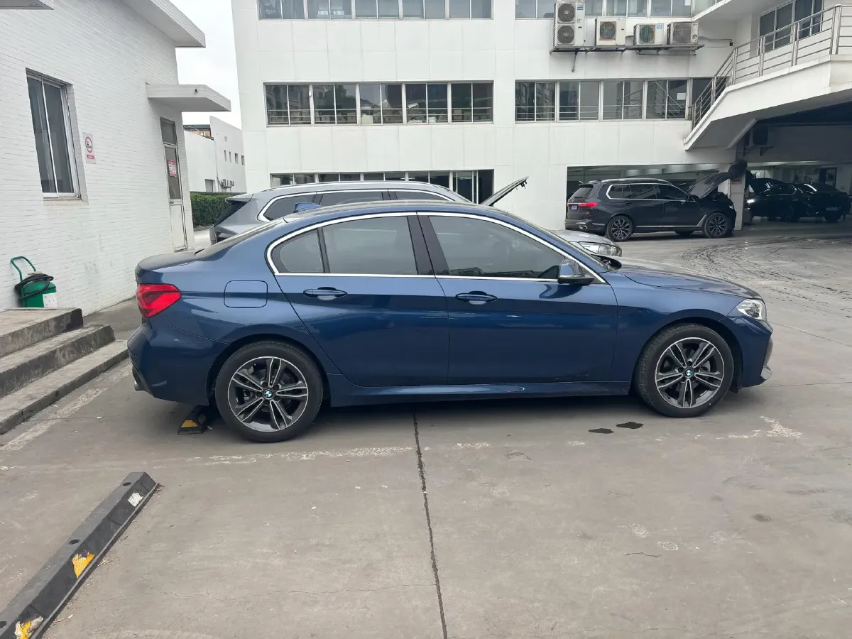 2022 BMW 1 Series 1.5T 140HP L3 7DCT,autocango,china used car exporter,china ev exporter,chinese used car exporter,chinese used ev exporter
