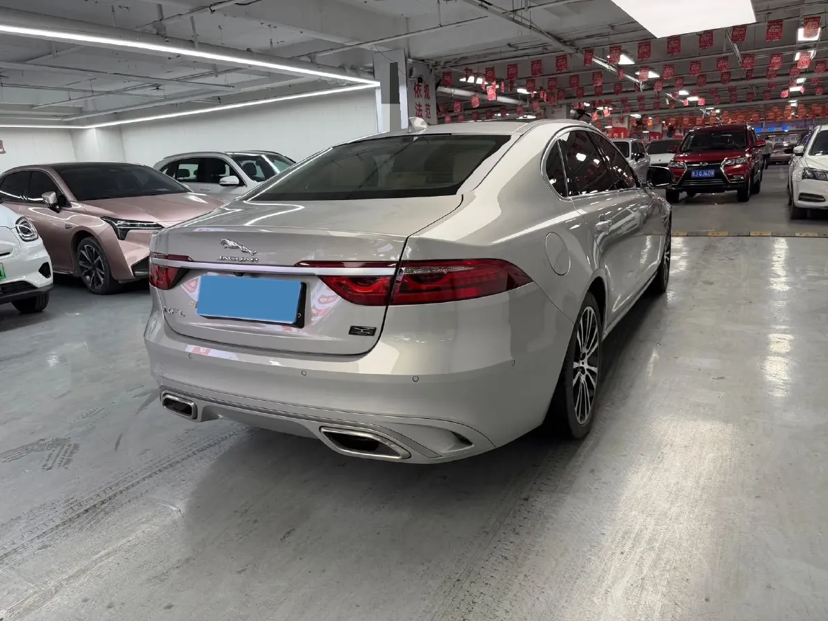 2024 Jaguar XFL 2.0T 250HP L4 8AT,autocango,china used car exporter,china ev exporter,chinese used car exporter,chinese used ev exporter