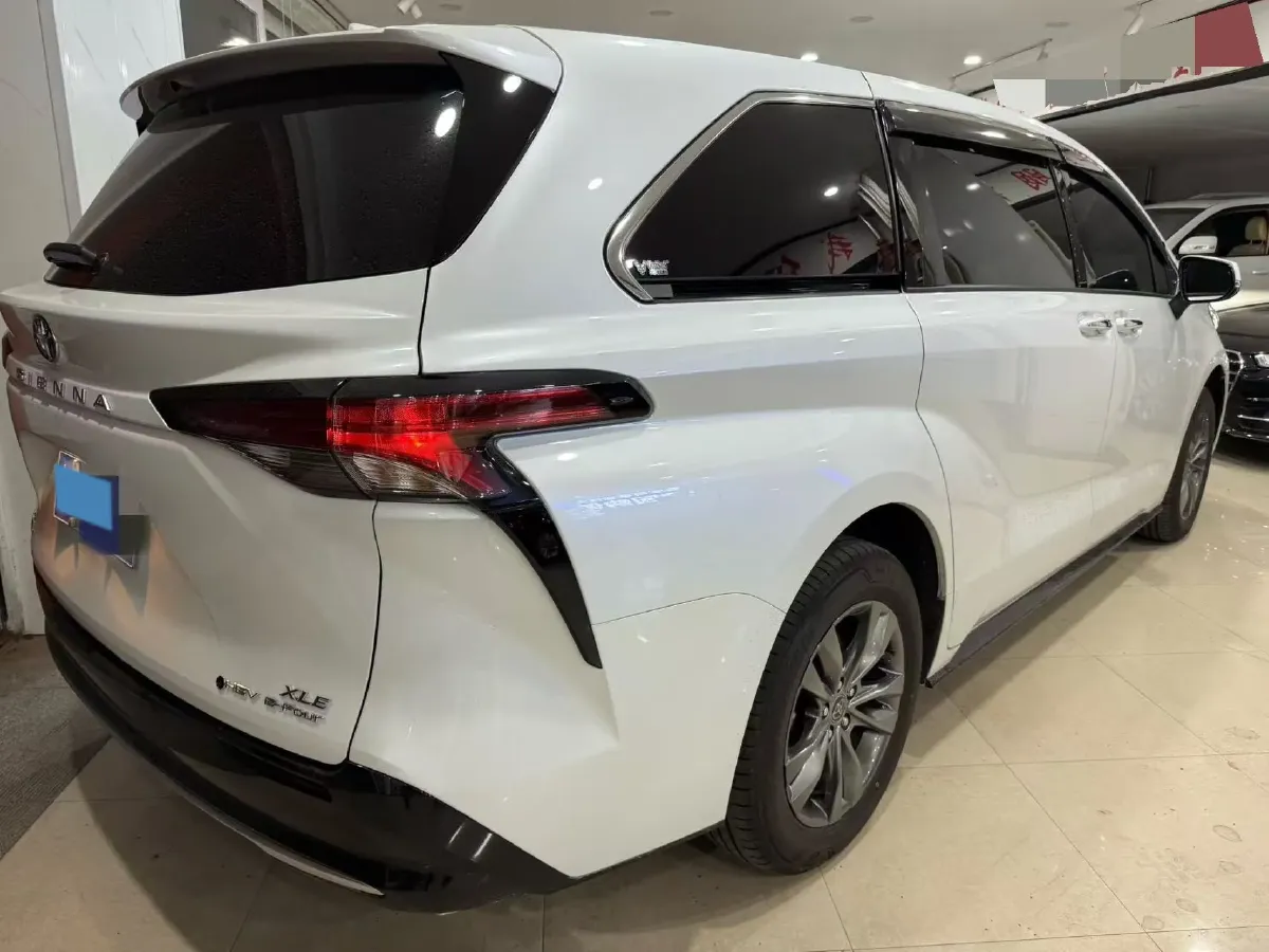 2024 Toyota Sienna 2.5L 189HP L4 E-CVT Hybrid,autocango,china used car exporter,china ev exporter,chinese used car exporter,chinese used ev exporter