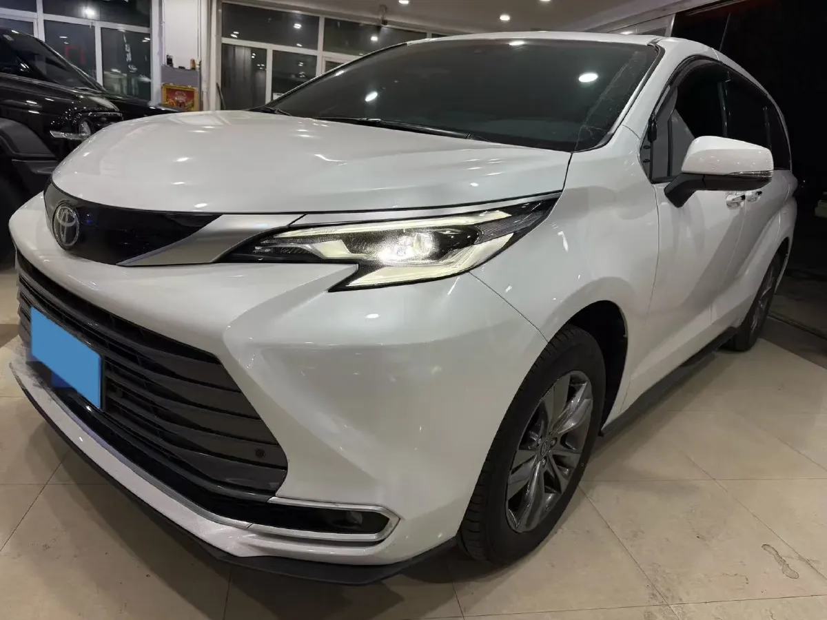 2024 Toyota Sienna 2.5L 189HP L4 E-CVT Hybrid,autocango,china used car exporter,china ev exporter,chinese used car exporter,chinese used ev exporter