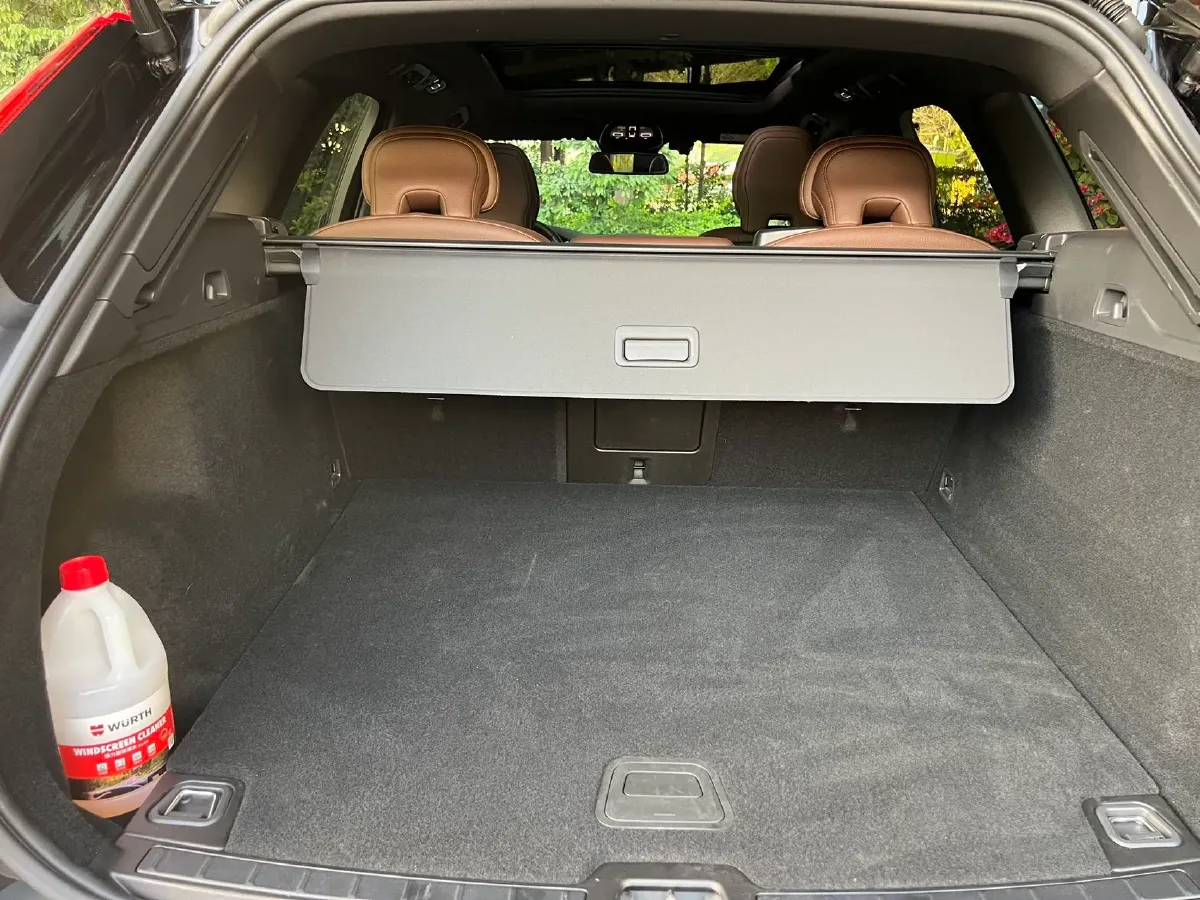 2025 Volvo XC60 2.0T 250HP L4 8AT,autocango,china used car exporter,china ev exporter,chinese used car exporter,chinese used ev exporter