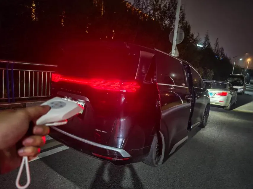 2024 Denza D9 1.5T 139HP L4 E-CVT PHEV 40KWH,autocango,china used car exporter,china ev exporter,chinese used car exporter,chinese used ev exporter