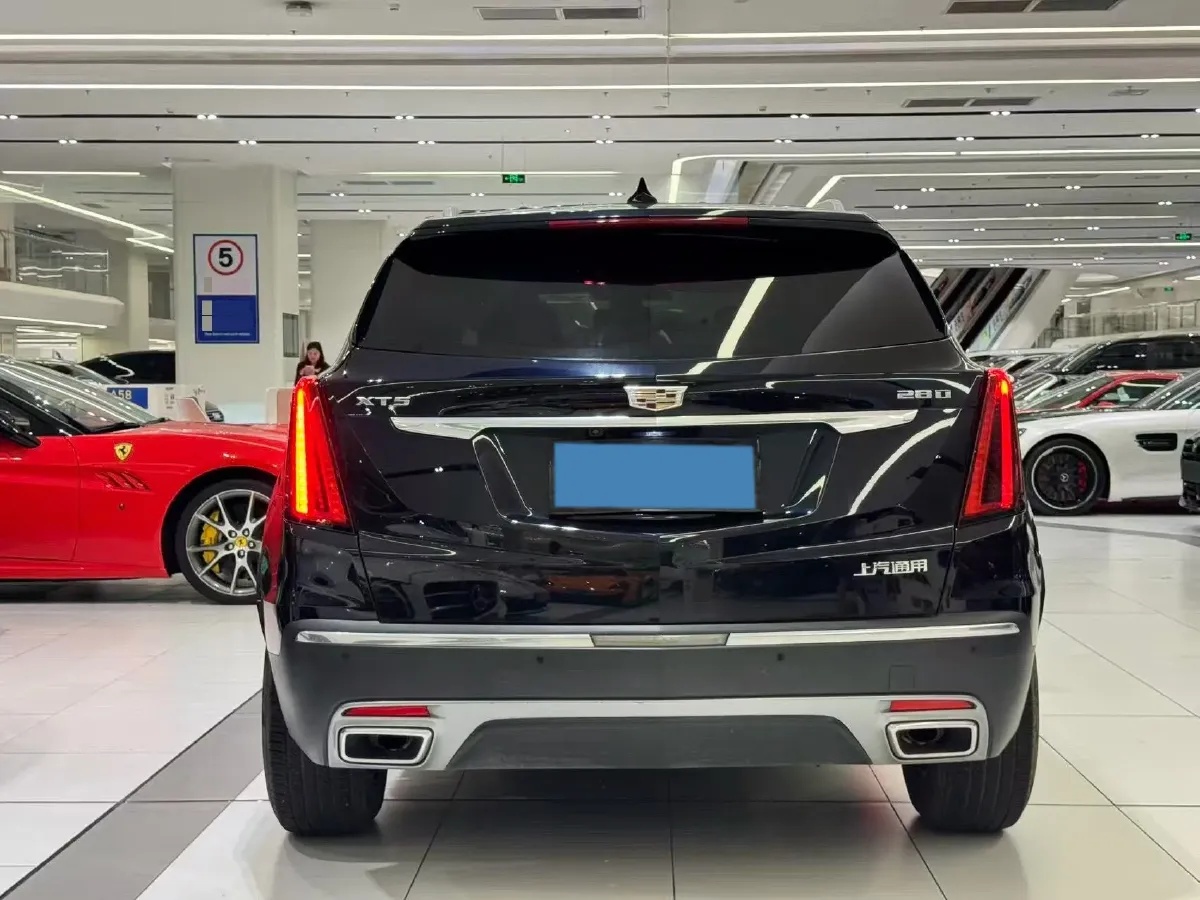 2020 Cadillac XT5 2.0T 237HP L4 9AT,autocango,china used car exporter,china ev exporter,chinese used car exporter,chinese used ev exporter