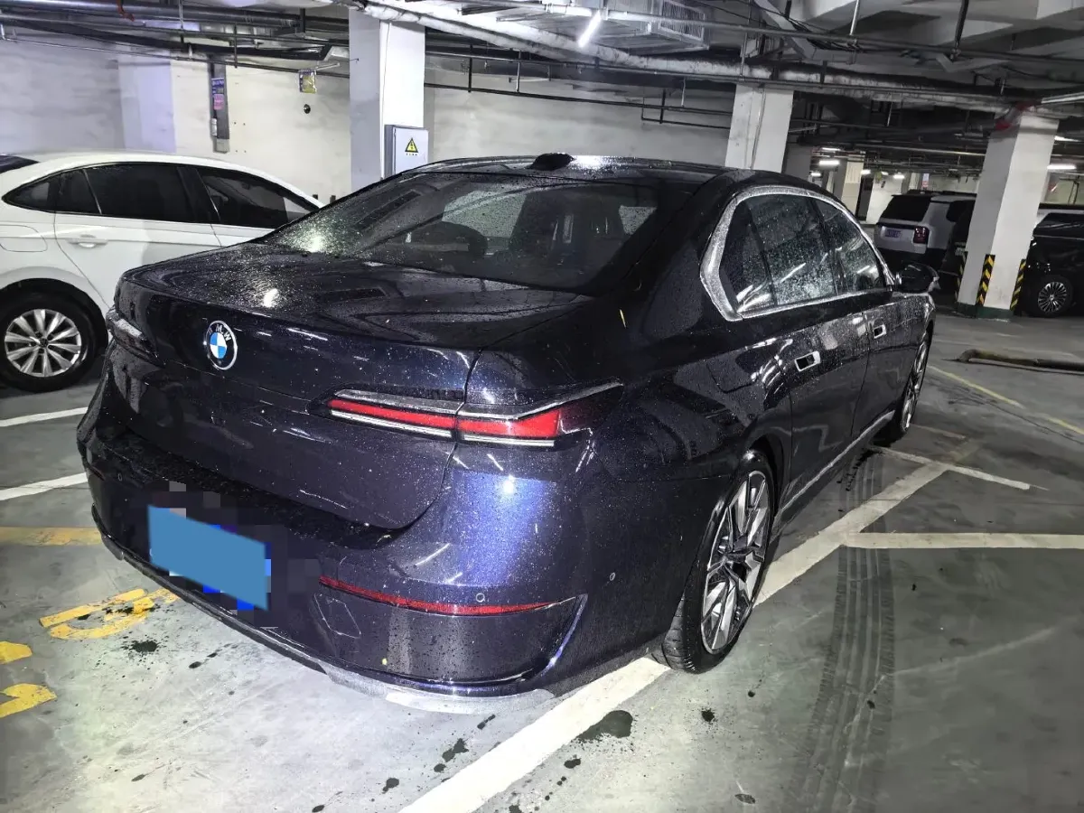 2023 BMW 7 Series 3.0T 381HP L6 8AT,autocango,china used car exporter,china ev exporter,chinese used car exporter,chinese used ev exporter