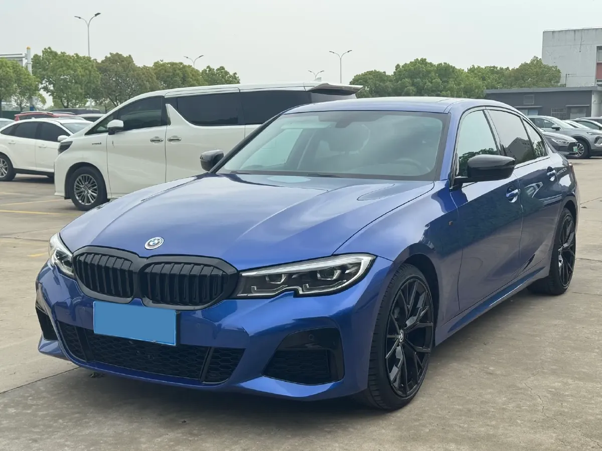 2021 BMW 3 Series 2.0T 156HP L4 8AT,autocango,china used car exporter,china ev exporter,chinese used car exporter,chinese used ev exporter