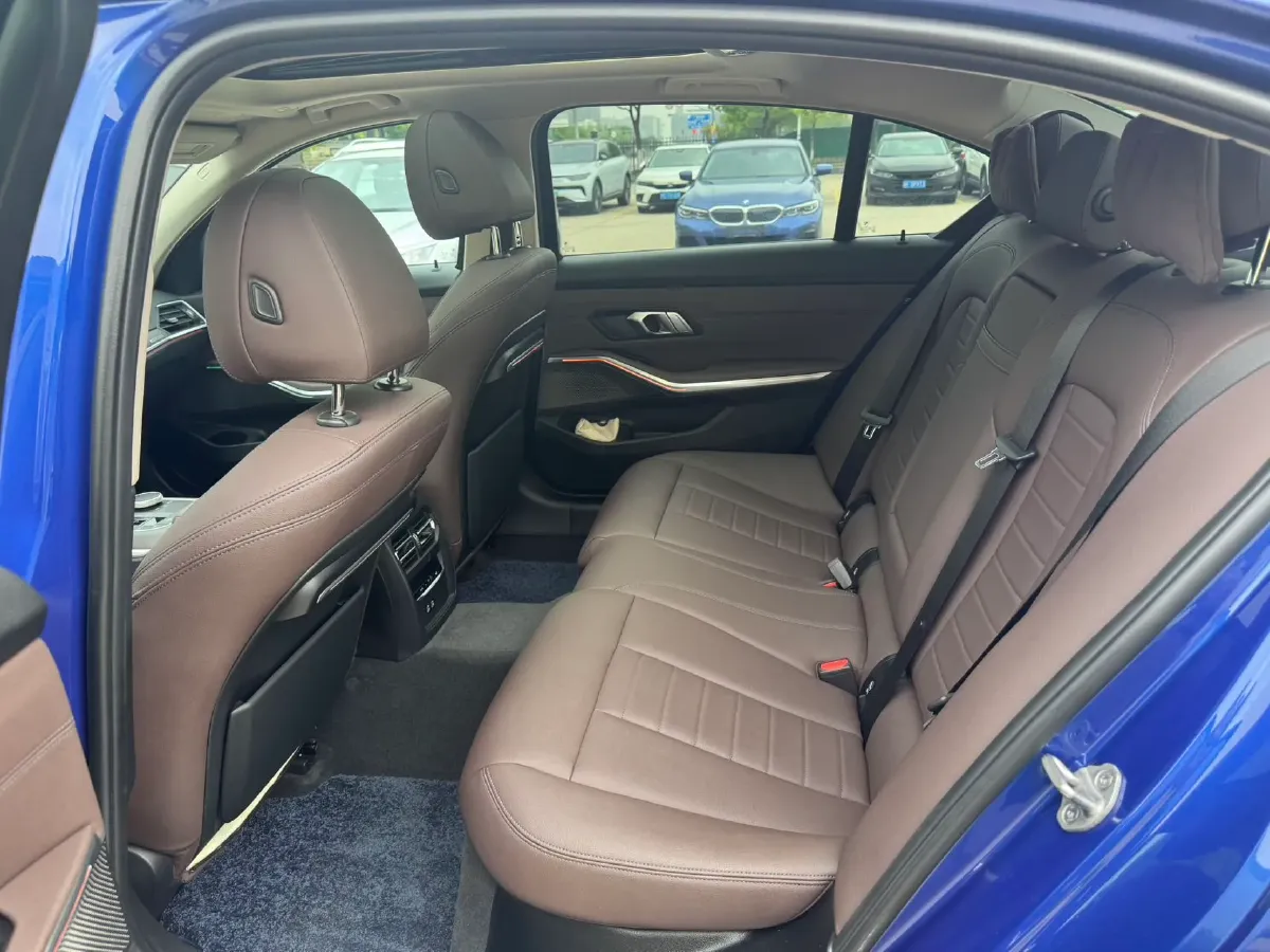 2021 BMW 3 Series 2.0T 156HP L4 8AT,autocango,china used car exporter,china ev exporter,chinese used car exporter,chinese used ev exporter