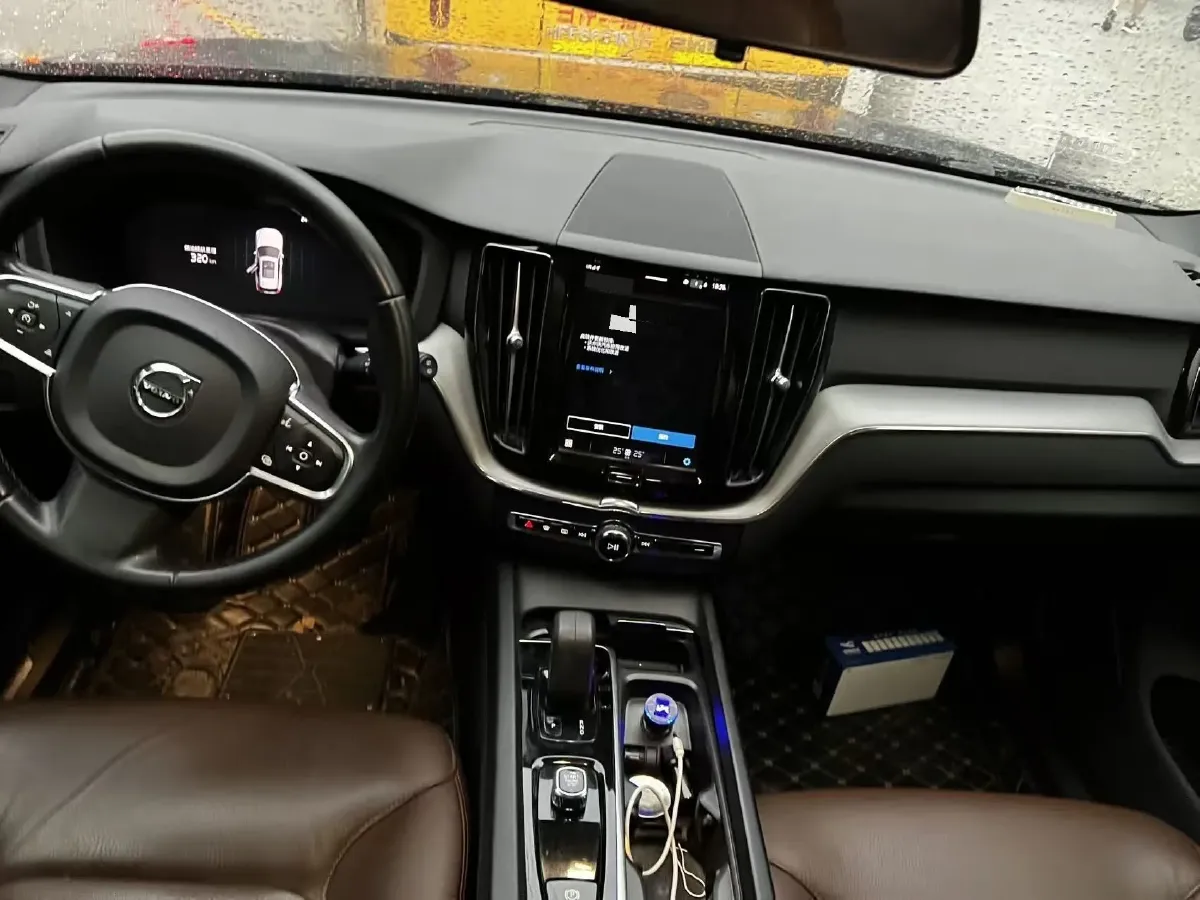 2022 Volvo XC60 2.0T 250HP L4 8AT,autocango,china used car exporter,china ev exporter,chinese used car exporter,chinese used ev exporter