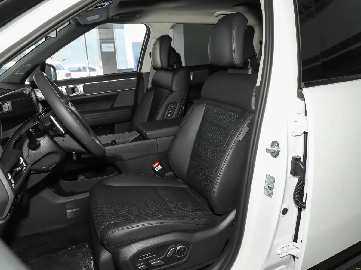 2024 Hyundai Santafe 2.0T 247HP L4 8AT,autocango,china used car exporter,china ev exporter,chinese used car exporter,chinese used ev exporter