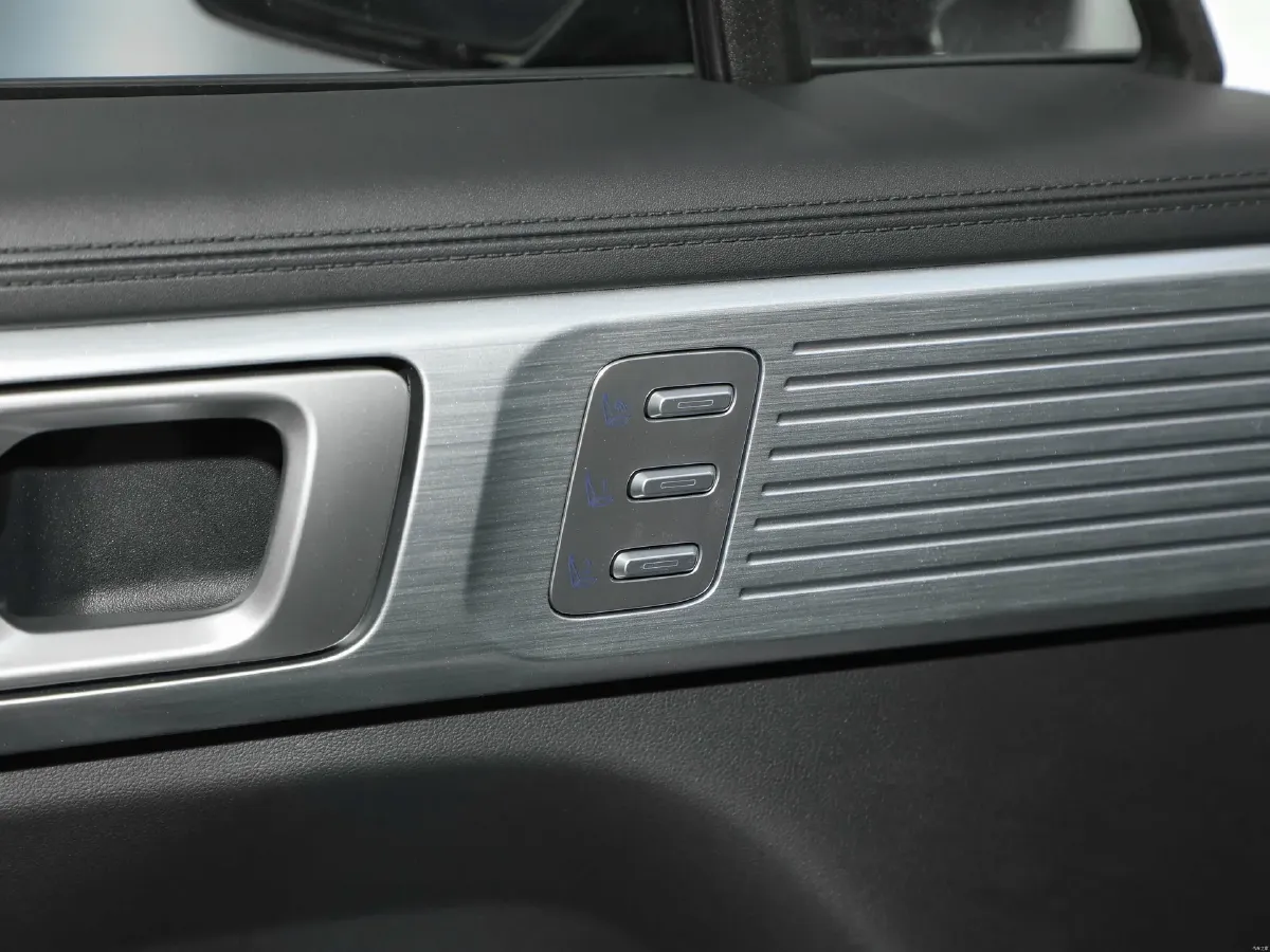 2024 Hyundai Santafe 2.0T 247HP L4 8AT,autocango,china used car exporter,china ev exporter,chinese used car exporter,chinese used ev exporter