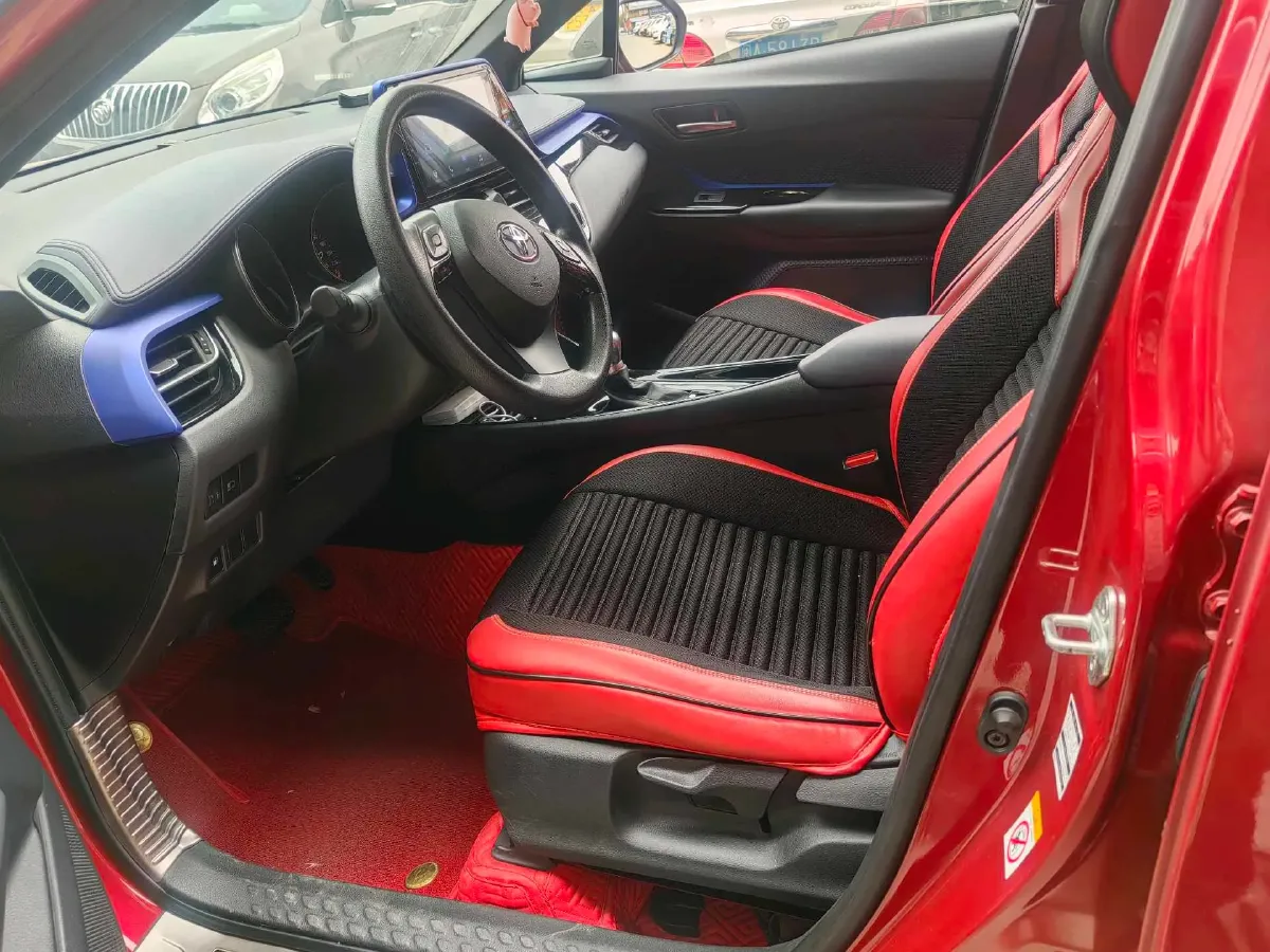 2018 Toyota C-HR 2.0L 171HP L4 CVT,autocango,china used car exporter,china ev exporter,chinese used car exporter,chinese used ev exporter