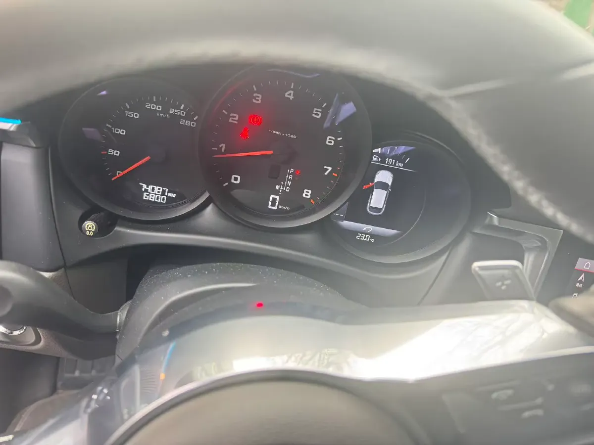 2020 Porsche Macan 2.0T 252HP L4 7DCT,autocango,china used car exporter,china ev exporter,chinese used car exporter,chinese used ev exporter