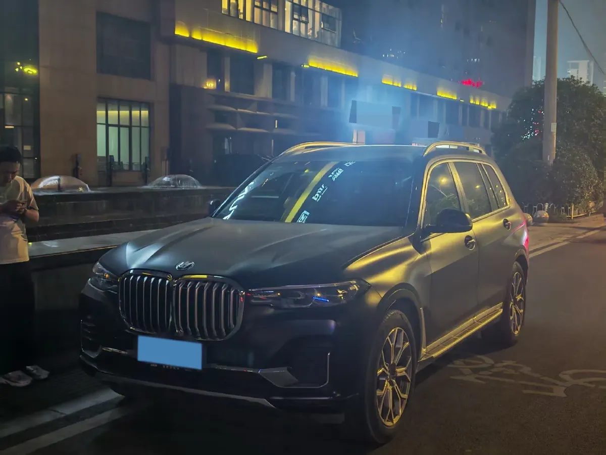 2020 BMW X7 3.0T 340HP L6 8AT,autocango,china used car exporter,china ev exporter,chinese used car exporter,chinese used ev exporter