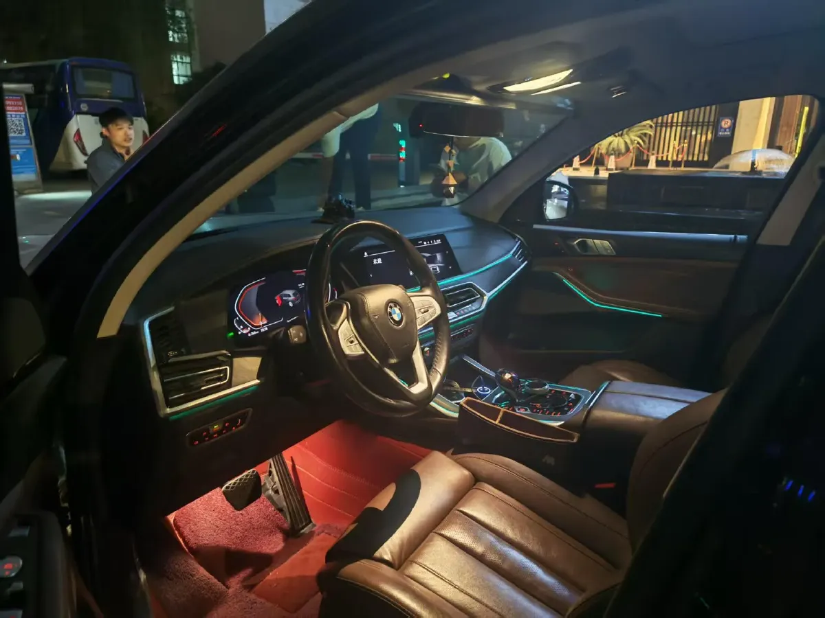 2020 BMW X7 3.0T 340HP L6 8AT,autocango,china used car exporter,china ev exporter,chinese used car exporter,chinese used ev exporter