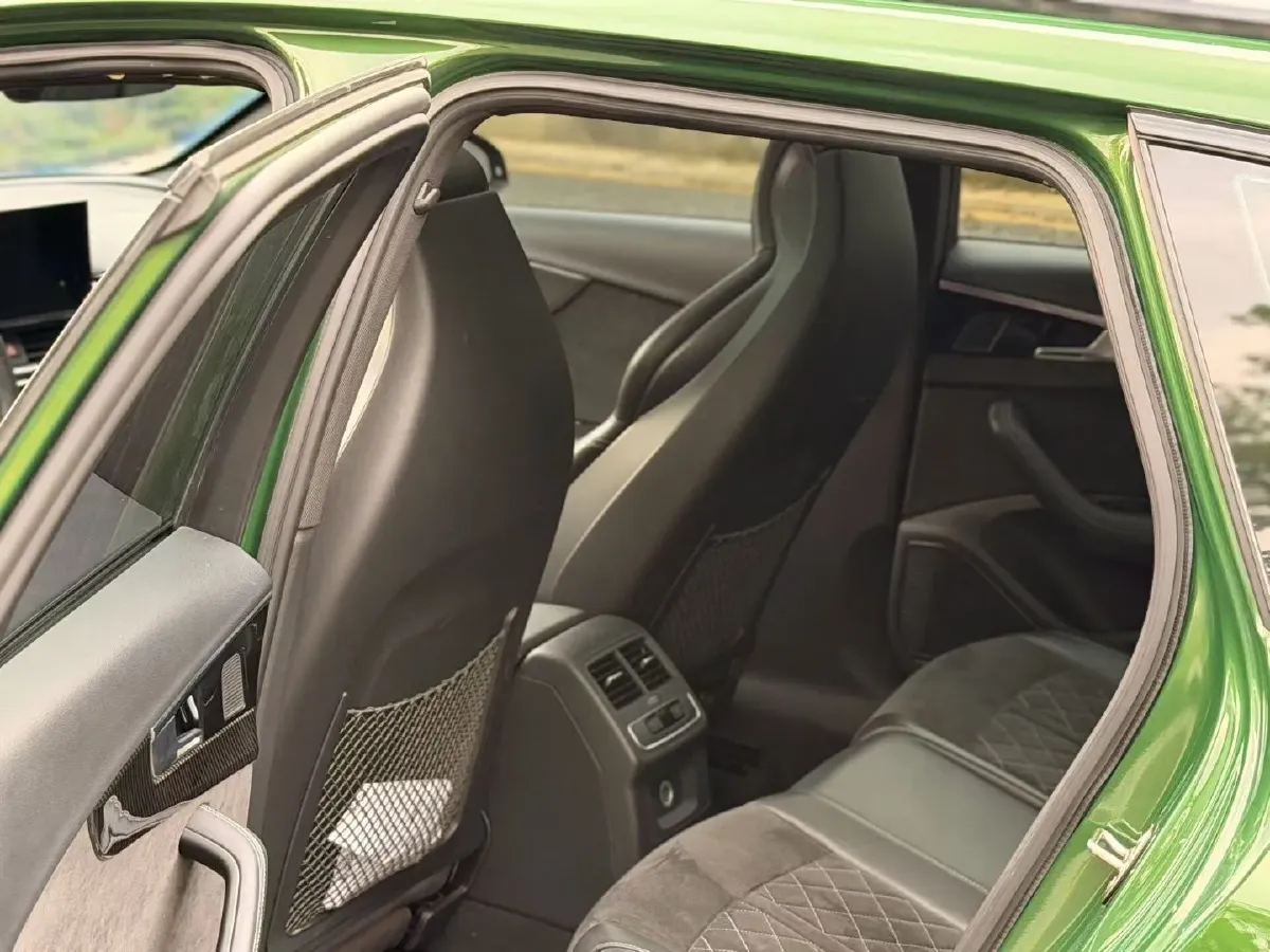 2021 Audi RS 4 2.9T 450HP V6 8AT,autocango,china used car exporter,china ev exporter,chinese used car exporter,chinese used ev exporter