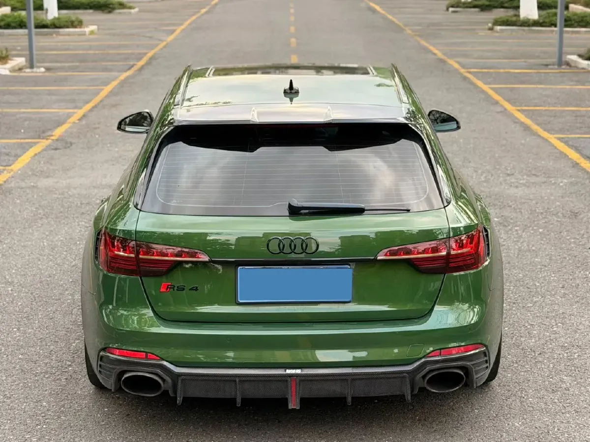 2021 Audi RS 4 2.9T 450HP V6 8AT,autocango,china used car exporter,china ev exporter,chinese used car exporter,chinese used ev exporter