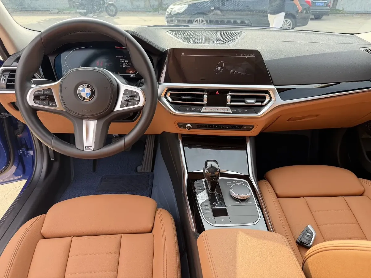 2021 BMW 3 Series 2.0T 156HP L4 8AT,autocango,china used car exporter,china ev exporter,chinese used car exporter,chinese used ev exporter