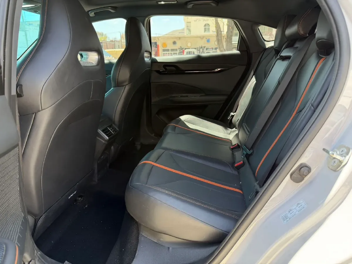 2024 ChangAn UNI-V 1.5T 188HP L4 7DCT,autocango,china used car exporter,china ev exporter,chinese used car exporter,chinese used ev exporter