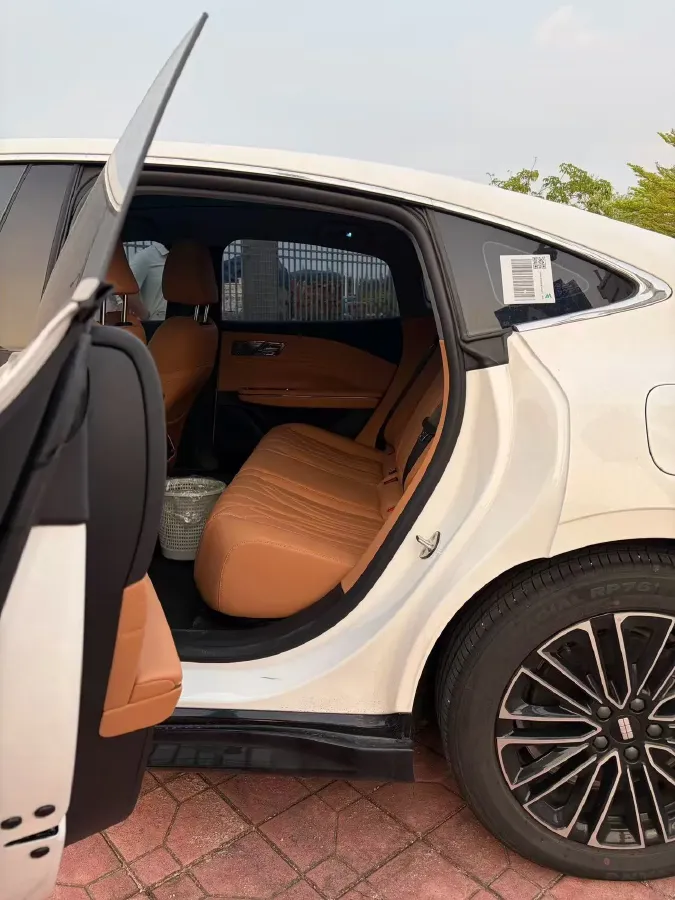 2025 Geely Galaxy Starshine 8 1.5L 112HP L4 1DHT PHEV,autocango,china used car exporter,china ev exporter,chinese used car exporter,chinese used ev exporter