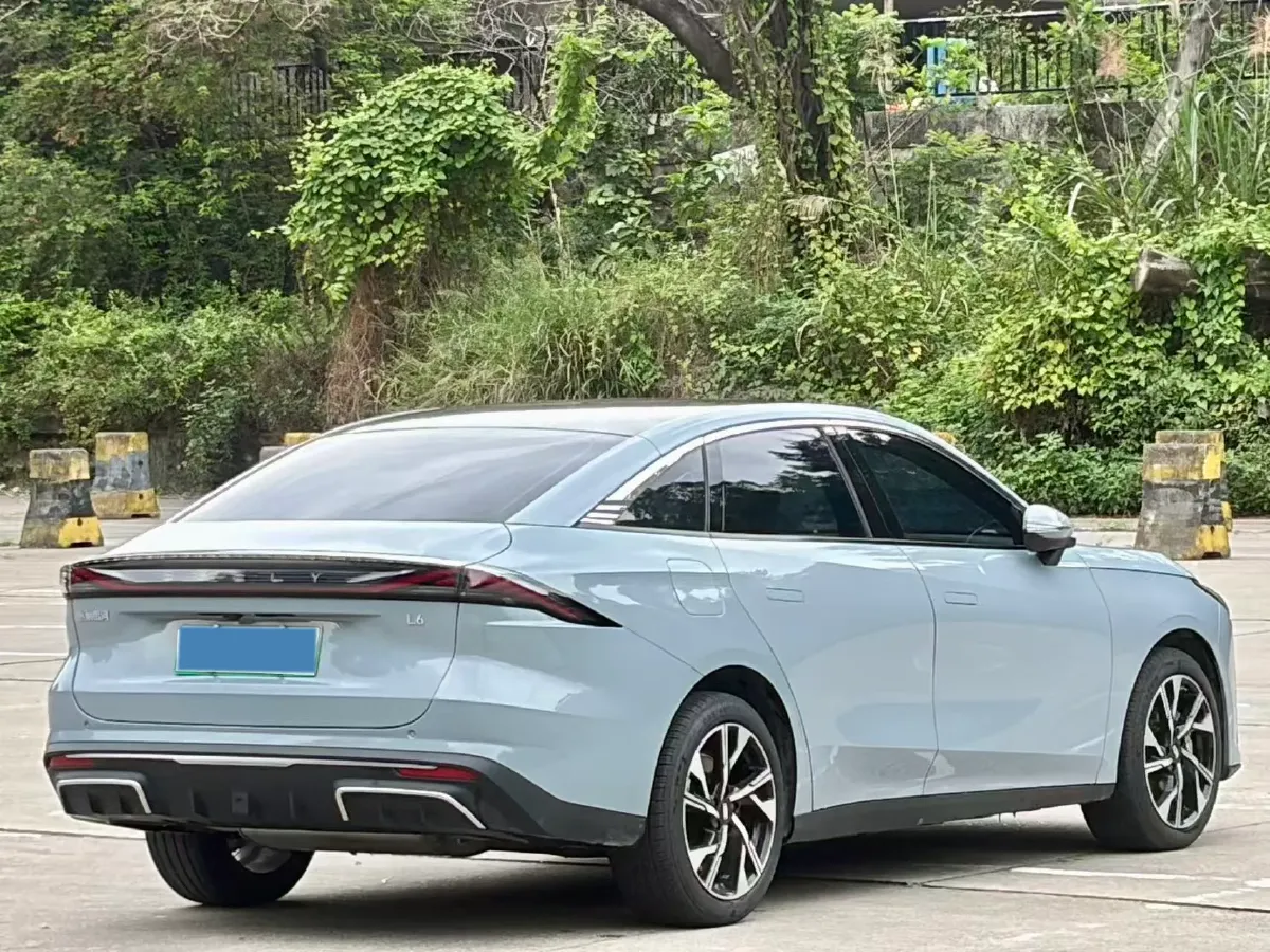 2024 Geely Galaxy L6 1.5T 163HP L4 3DHT PHEV,autocango,china used car exporter,china ev exporter,chinese used car exporter,chinese used ev exporter