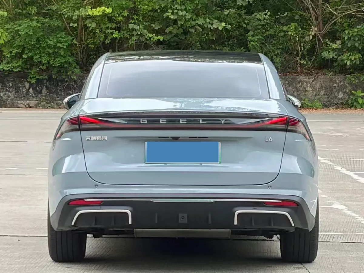 2024 Geely Galaxy L6 1.5T 163HP L4 3DHT PHEV,autocango,china used car exporter,china ev exporter,chinese used car exporter,chinese used ev exporter