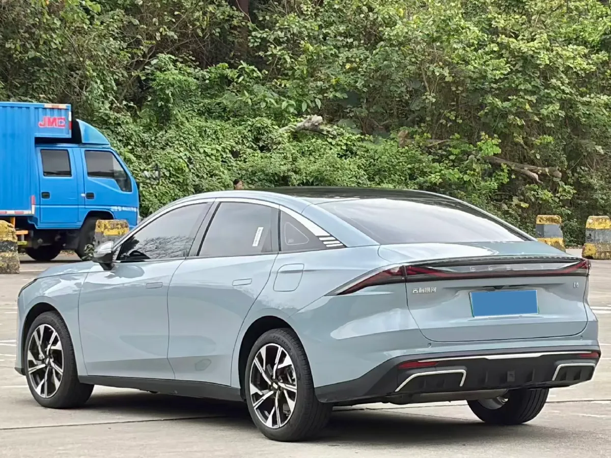 2024 Geely Galaxy L6 1.5T 163HP L4 3DHT PHEV,autocango,china used car exporter,china ev exporter,chinese used car exporter,chinese used ev exporter