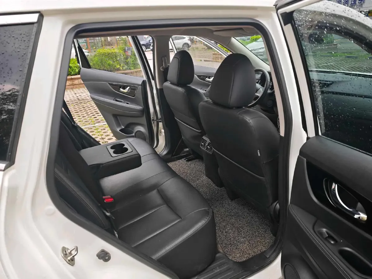 2022 Nissan X-Trail 2.0L 151HP L4 CVT,autocango,china used car exporter,china ev exporter,chinese used car exporter,chinese used ev exporter