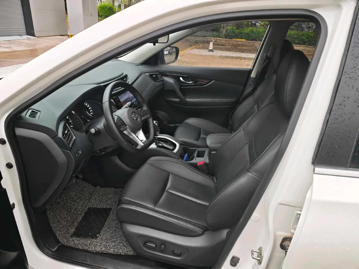 2022 Nissan X-Trail 2.0L 151HP L4 CVT,autocango,china used car exporter,china ev exporter,chinese used car exporter,chinese used ev exporter