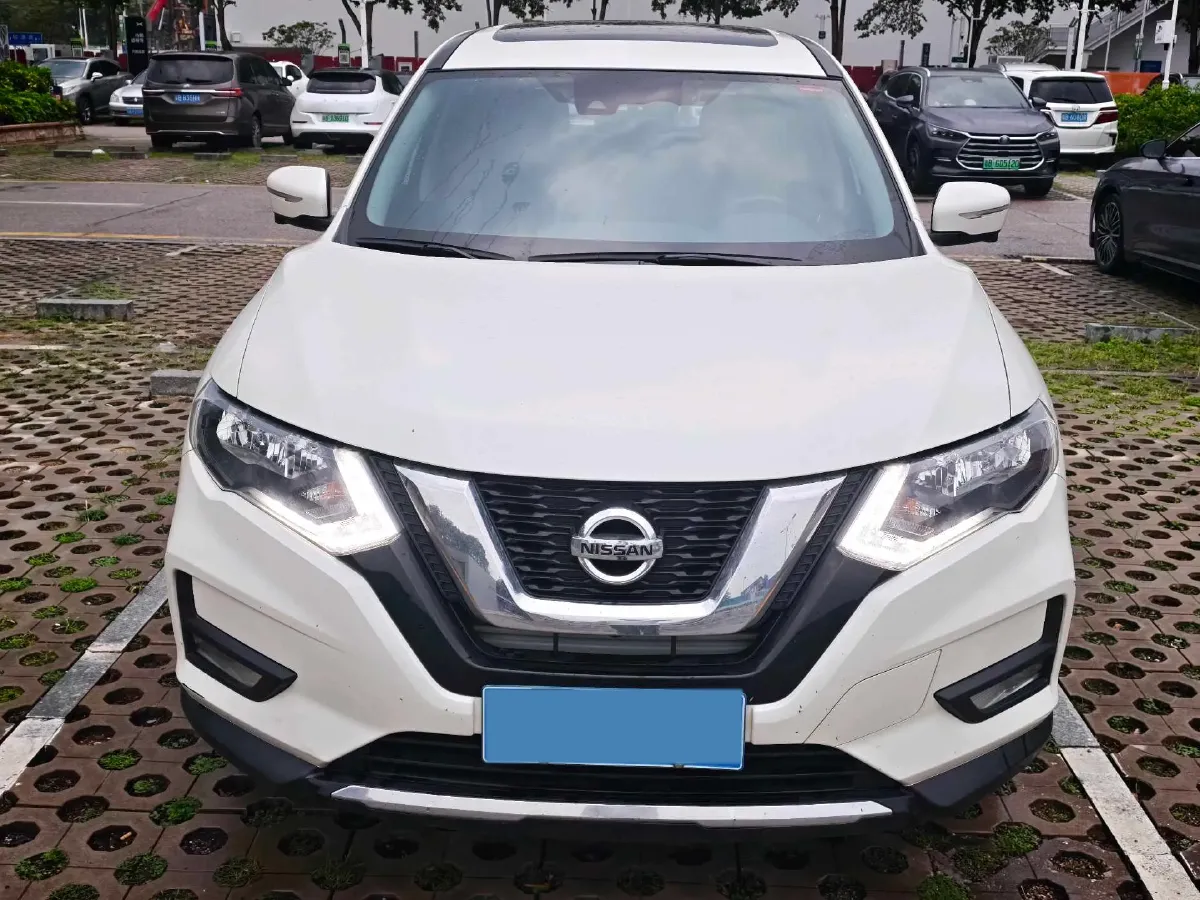 2022 Nissan X-Trail 2.0L 151HP L4 CVT,autocango,china used car exporter,china ev exporter,chinese used car exporter,chinese used ev exporter