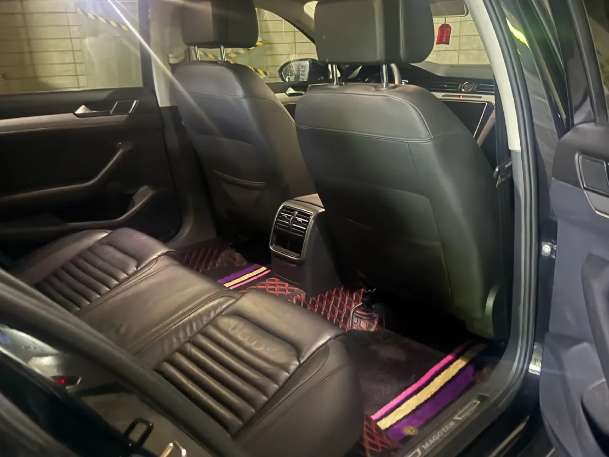 2019 Volkswagen Magotan 2.0T 186HP L4 7DCT,autocango,china used car exporter,china ev exporter,chinese used car exporter,chinese used ev exporter
