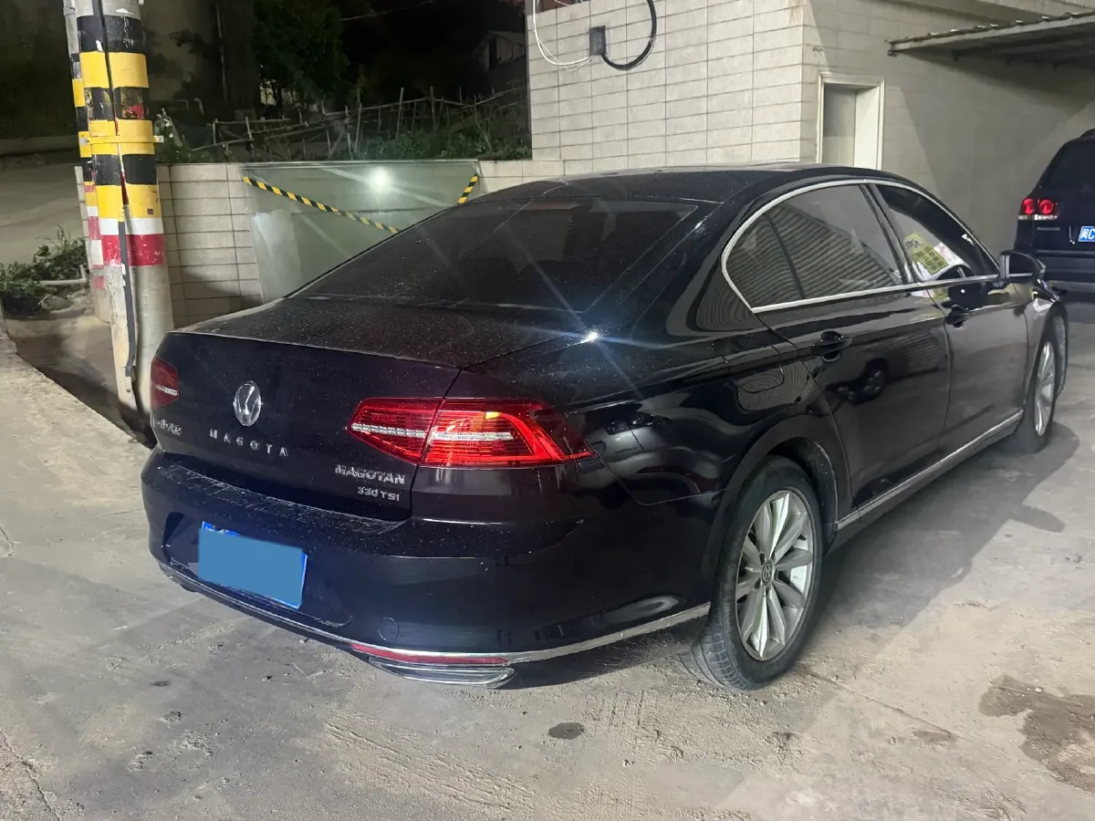 2019 Volkswagen Magotan 2.0T 186HP L4 7DCT,autocango,china used car exporter,china ev exporter,chinese used car exporter,chinese used ev exporter