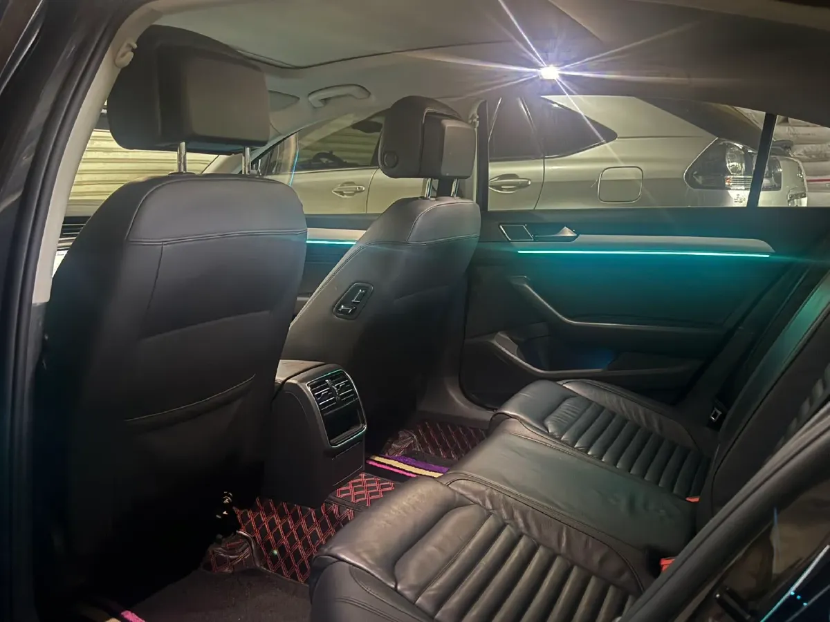 2019 Volkswagen Magotan 2.0T 186HP L4 7DCT,autocango,china used car exporter,china ev exporter,chinese used car exporter,chinese used ev exporter