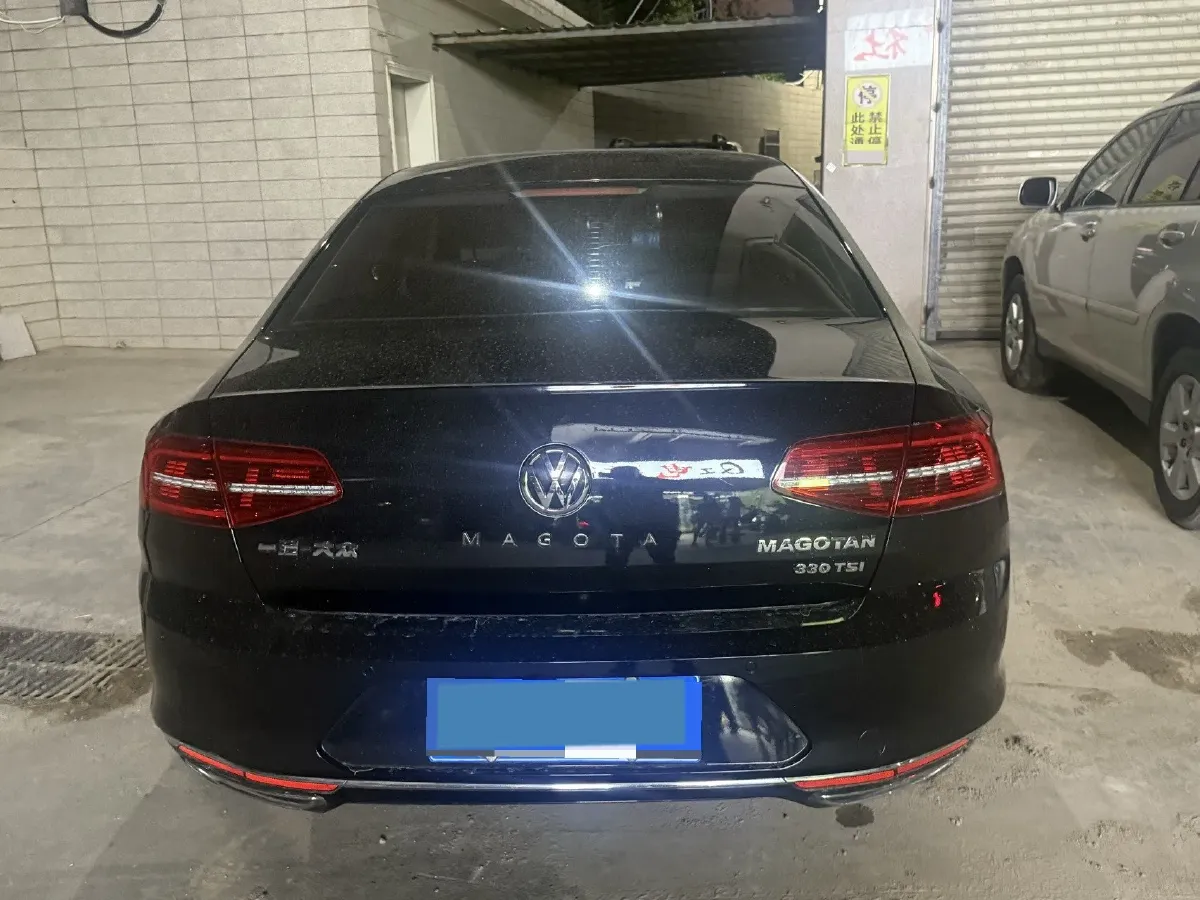 2019 Volkswagen Magotan 2.0T 186HP L4 7DCT,autocango,china used car exporter,china ev exporter,chinese used car exporter,chinese used ev exporter
