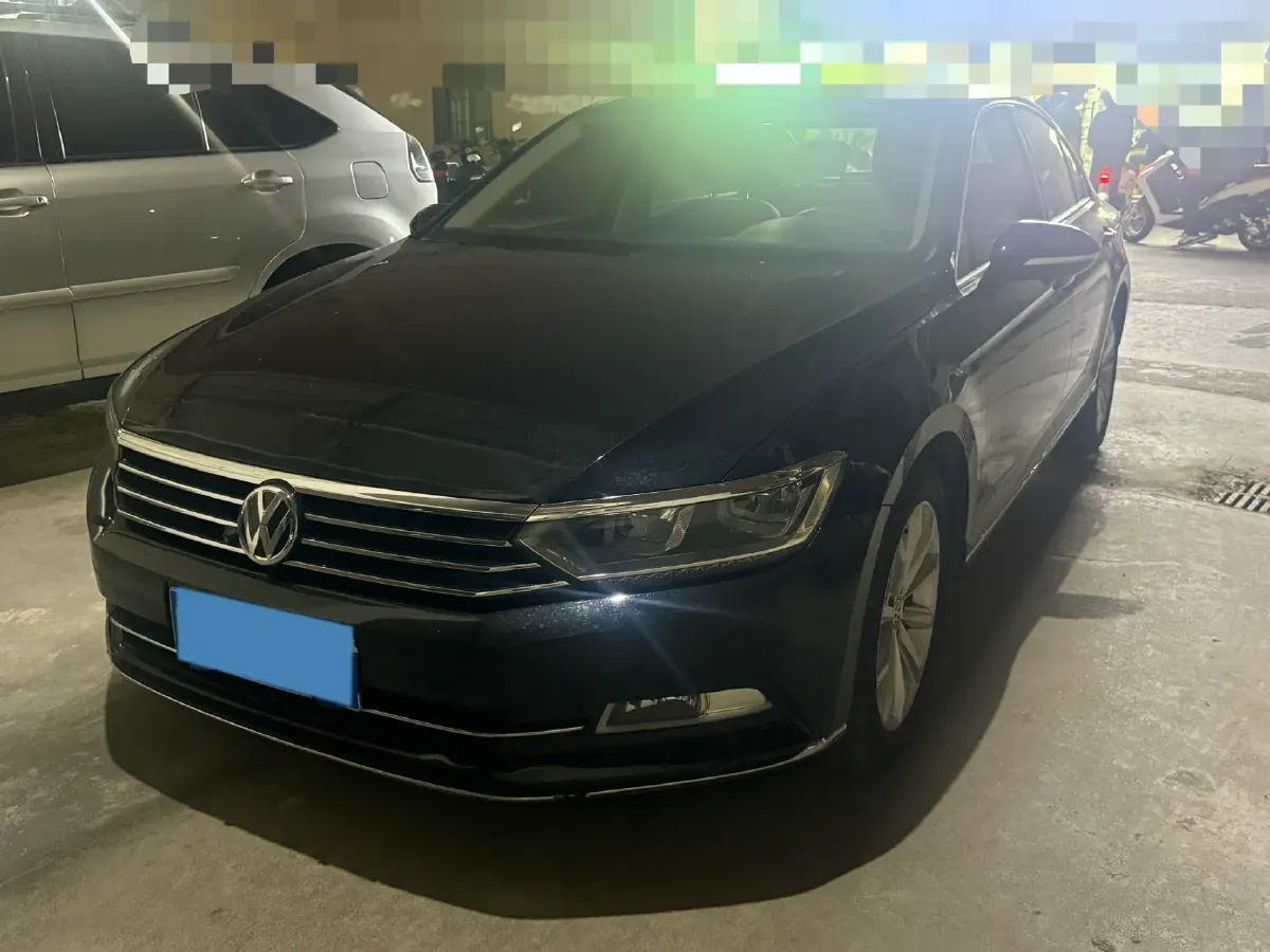 2019 Volkswagen Magotan 2.0T 186HP L4 7DCT,autocango,china used car exporter,china ev exporter,chinese used car exporter,chinese used ev exporter