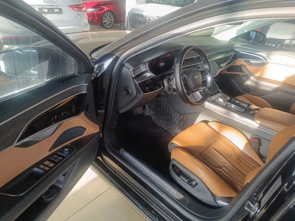 2023 Audi A8 2.0T 265HP L4 8AT,autocango,china used car exporter,china ev exporter,chinese used car exporter,chinese used ev exporter