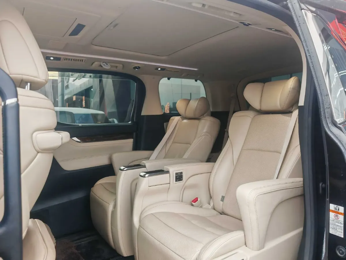 2018 Toyota Alphard 3.5L 301HP V6 8AT,autocango,china used car exporter,china ev exporter,chinese used car exporter,chinese used ev exporter