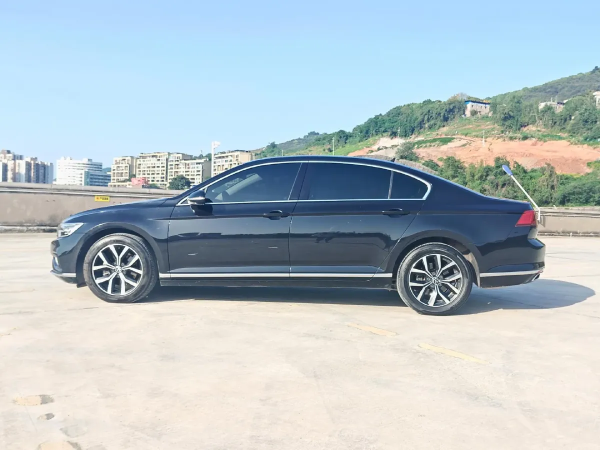 2020 Volkswagen Magotan 2.0T 186HP L4 7DCT,autocango,china used car exporter,china ev exporter,chinese used car exporter,chinese used ev exporter