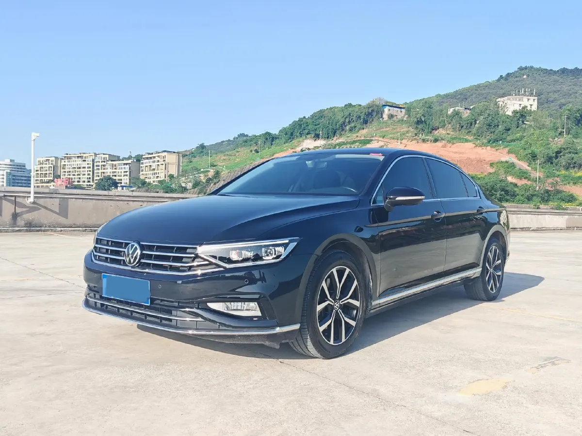 2020 Volkswagen Magotan 2.0T 186HP L4 7DCT,autocango,china used car exporter,china ev exporter,chinese used car exporter,chinese used ev exporter