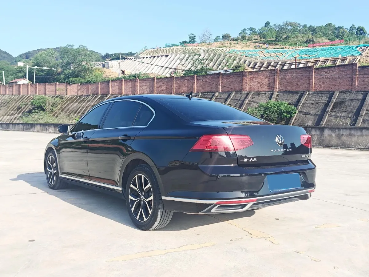 2020 Volkswagen Magotan 2.0T 186HP L4 7DCT,autocango,china used car exporter,china ev exporter,chinese used car exporter,chinese used ev exporter