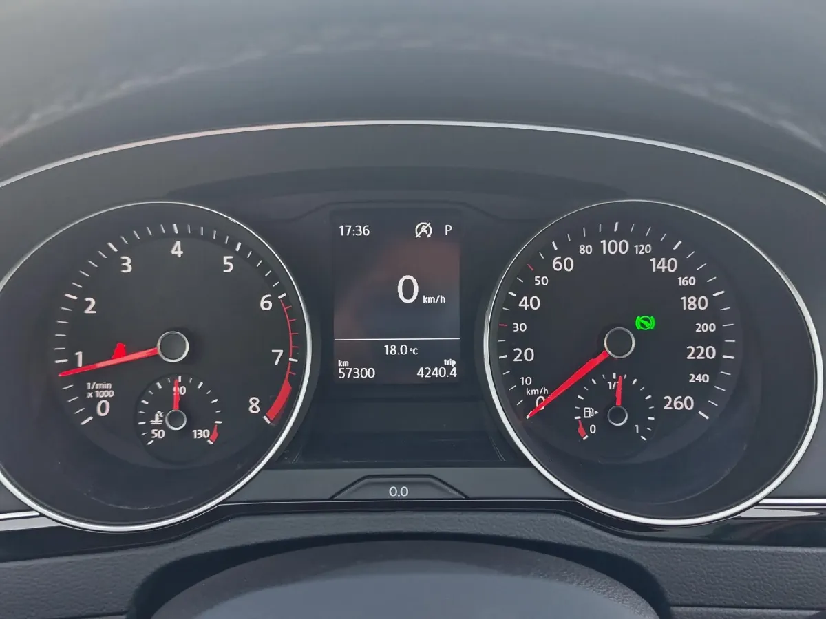 2020 Volkswagen Magotan 2.0T 186HP L4 7DCT,autocango,china used car exporter,china ev exporter,chinese used car exporter,chinese used ev exporter