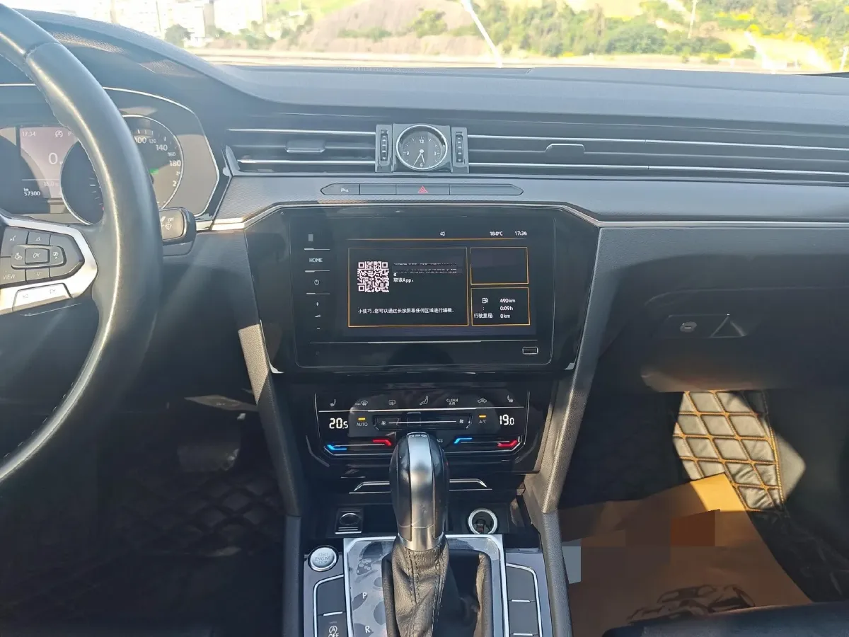 2020 Volkswagen Magotan 2.0T 186HP L4 7DCT,autocango,china used car exporter,china ev exporter,chinese used car exporter,chinese used ev exporter