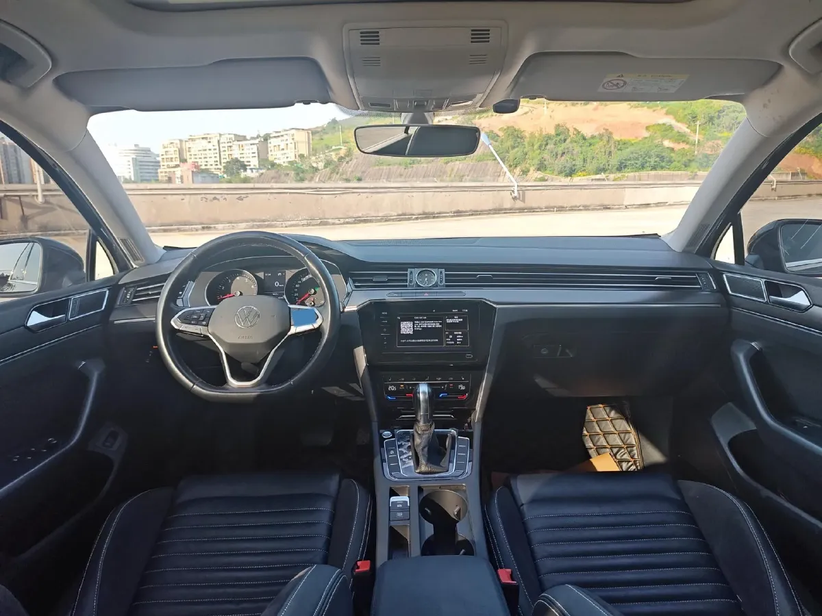 2020 Volkswagen Magotan 2.0T 186HP L4 7DCT,autocango,china used car exporter,china ev exporter,chinese used car exporter,chinese used ev exporter