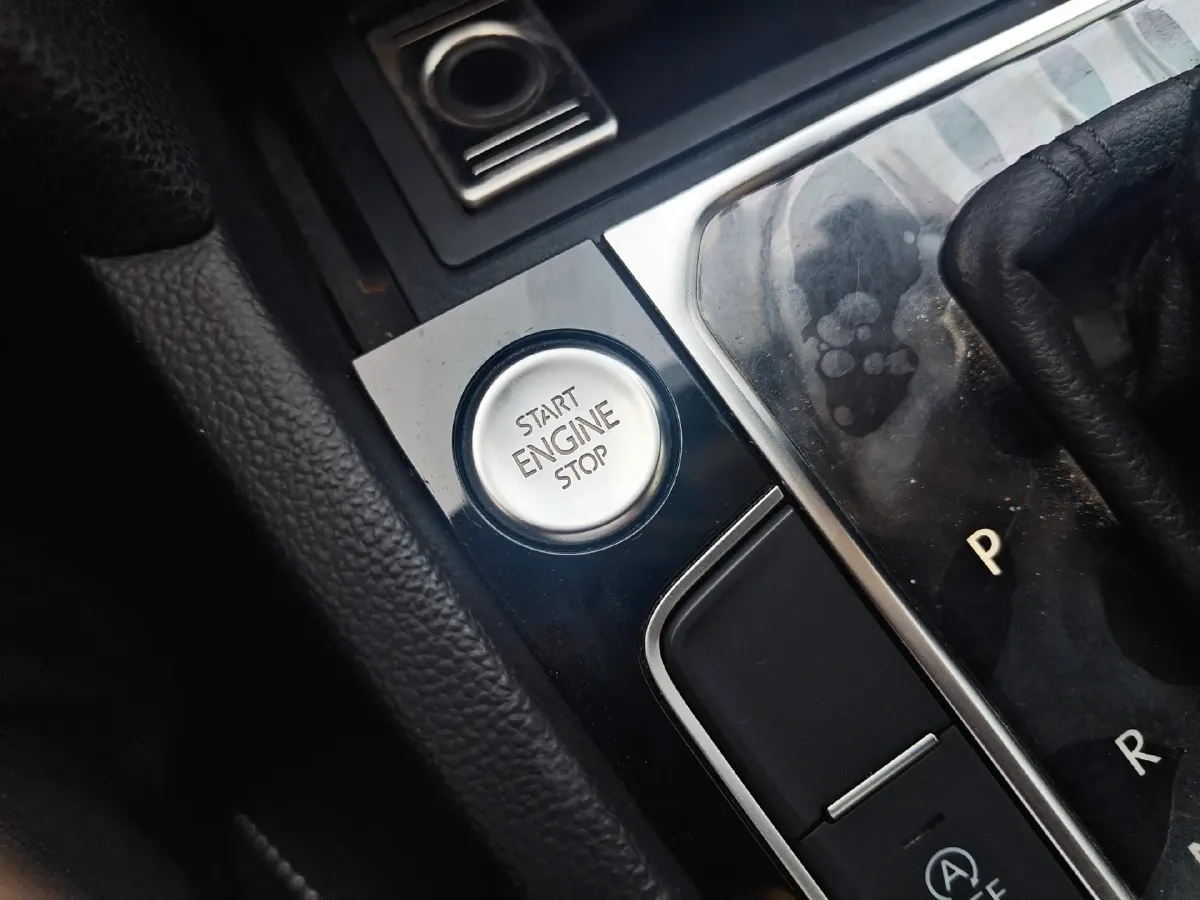 2020 Volkswagen Magotan 2.0T 186HP L4 7DCT,autocango,china used car exporter,china ev exporter,chinese used car exporter,chinese used ev exporter