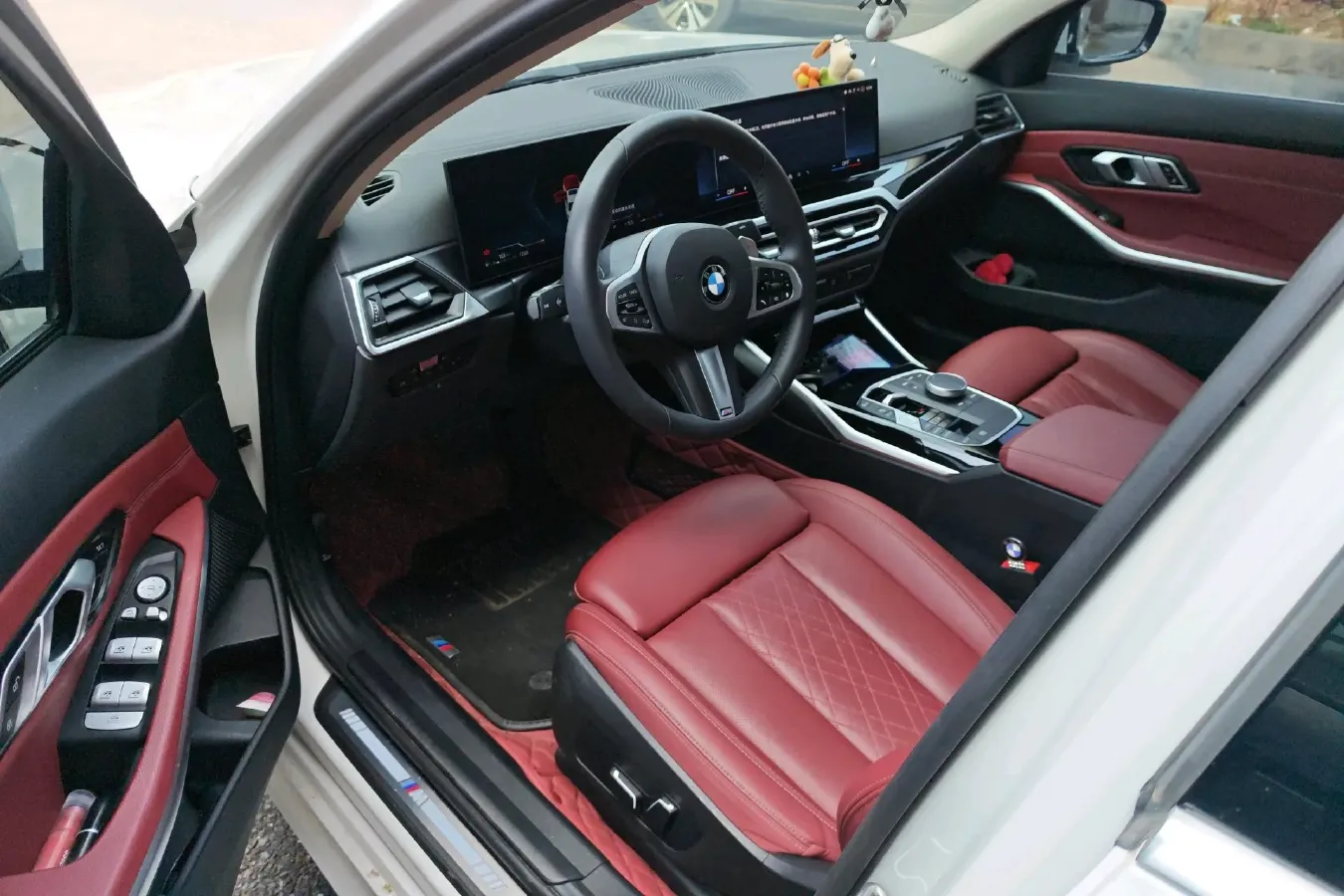 2023 BMW 3 Series 2.0T 156HP L4 8AT,autocango,china used car exporter,china ev exporter,chinese used car exporter,chinese used ev exporter