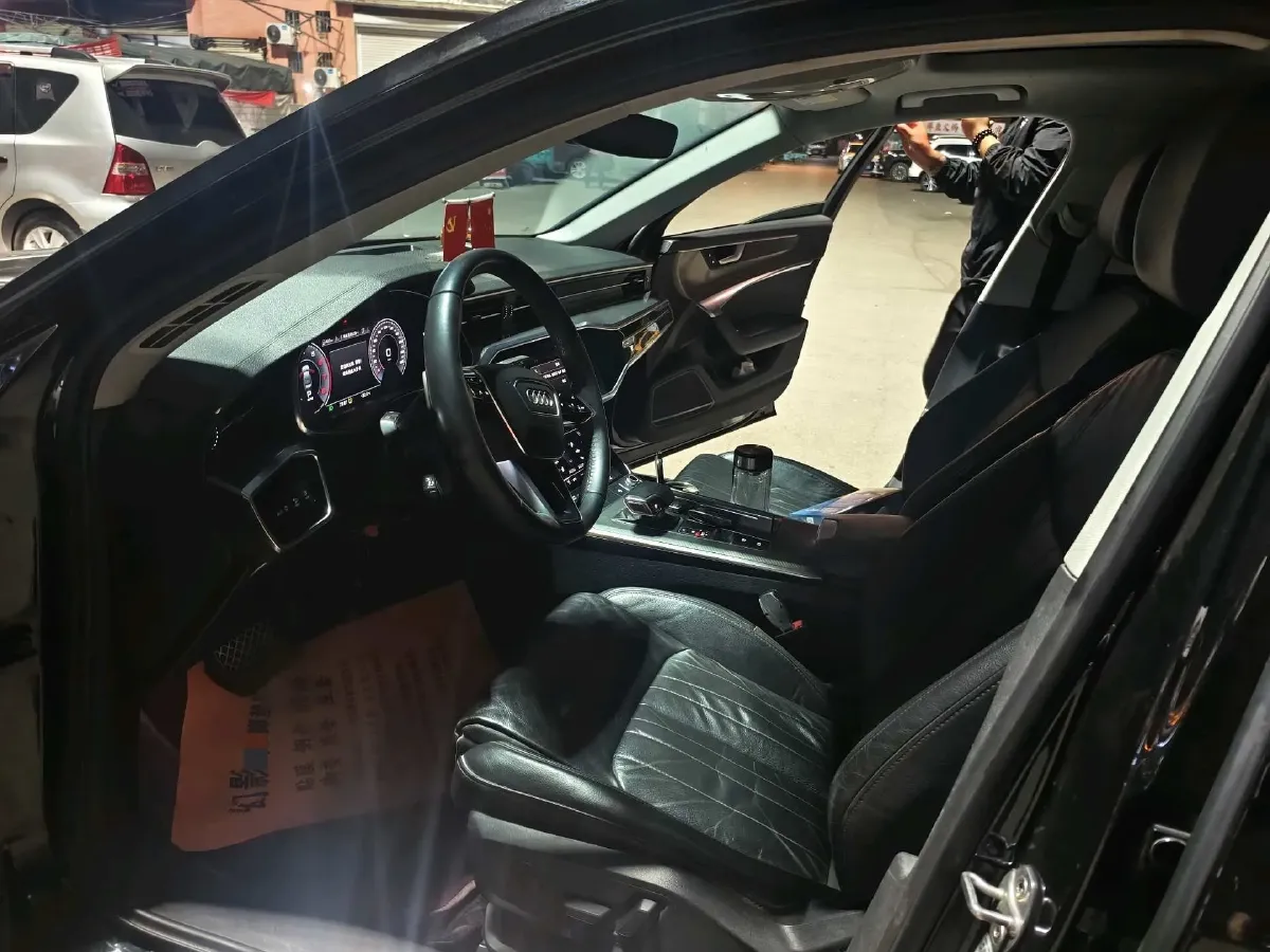 2019 Audi A6L 2.0T 190HP L4 7DCT,autocango,china used car exporter,china ev exporter,chinese used car exporter,chinese used ev exporter