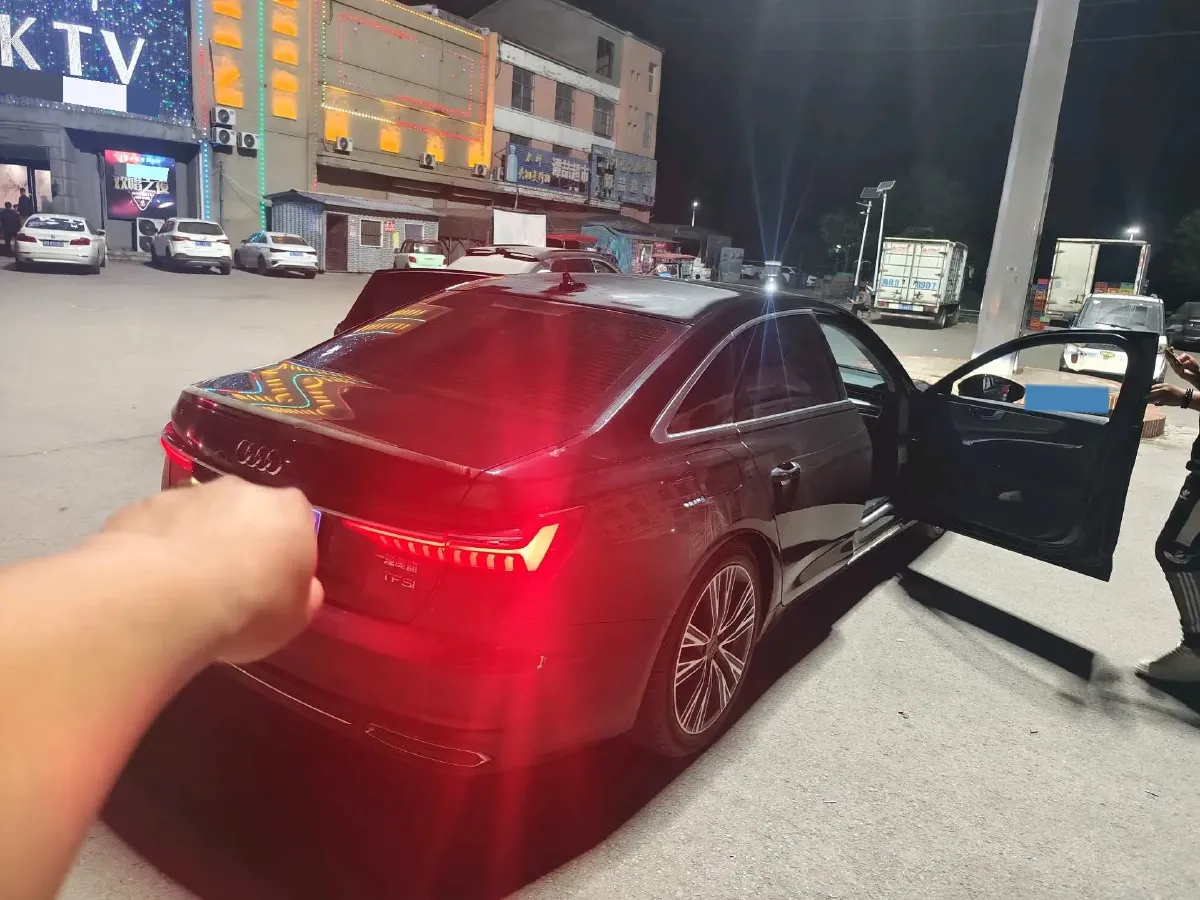 2019 Audi A6L 2.0T 190HP L4 7DCT,autocango,china used car exporter,china ev exporter,chinese used car exporter,chinese used ev exporter