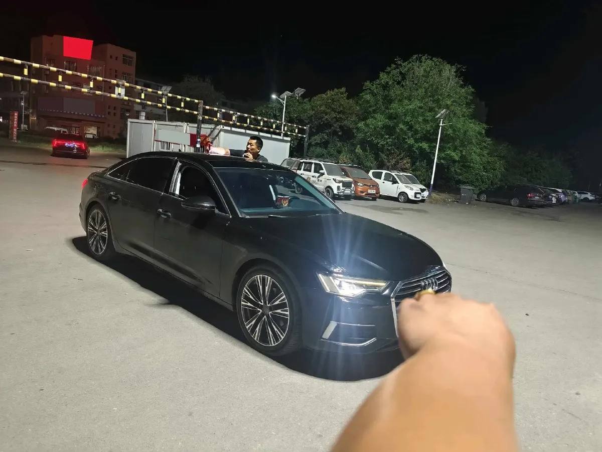 2019 Audi A6L 2.0T 190HP L4 7DCT,autocango,china used car exporter,china ev exporter,chinese used car exporter,chinese used ev exporter