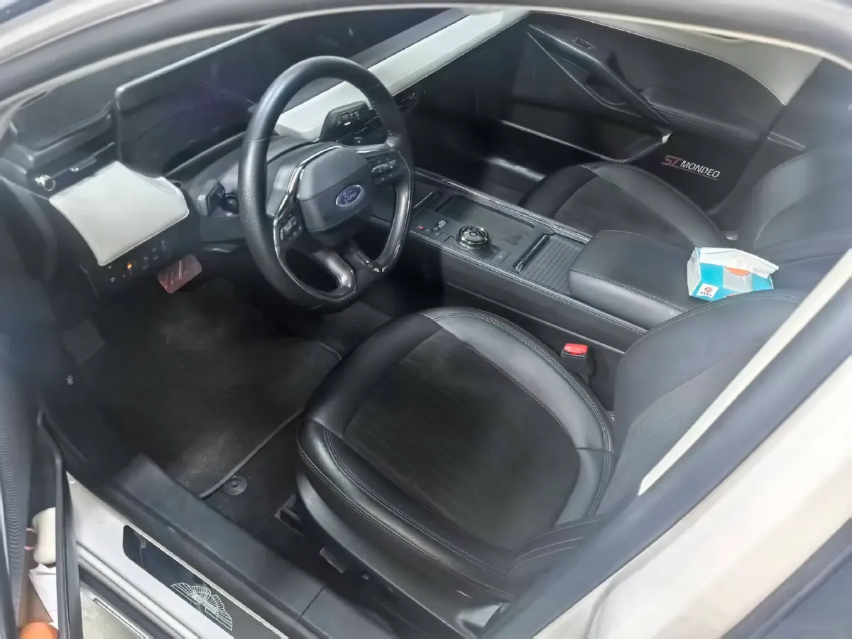 2022 Ford Mondeo 2.0T 238HP L4 8AT,autocango,china used car exporter,china ev exporter,chinese used car exporter,chinese used ev exporter