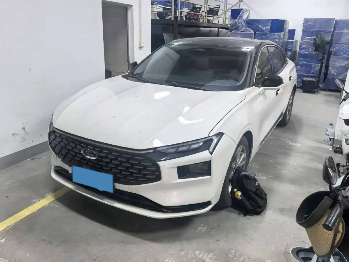 2022 Ford Mondeo 2.0T 238HP L4 8AT,autocango,china used car exporter,china ev exporter,chinese used car exporter,chinese used ev exporter
